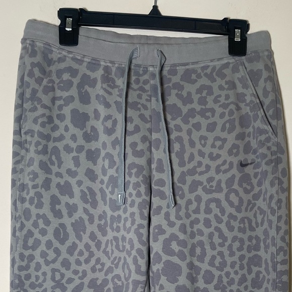 NIKE Womens Dri-FIT Get Fit Printed Leopard Print Training Pants Joggers SZ S - Picture 8 of 16